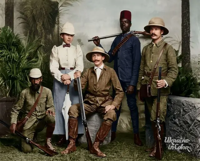 Count Potocki with hunters, Ceylon, 1896