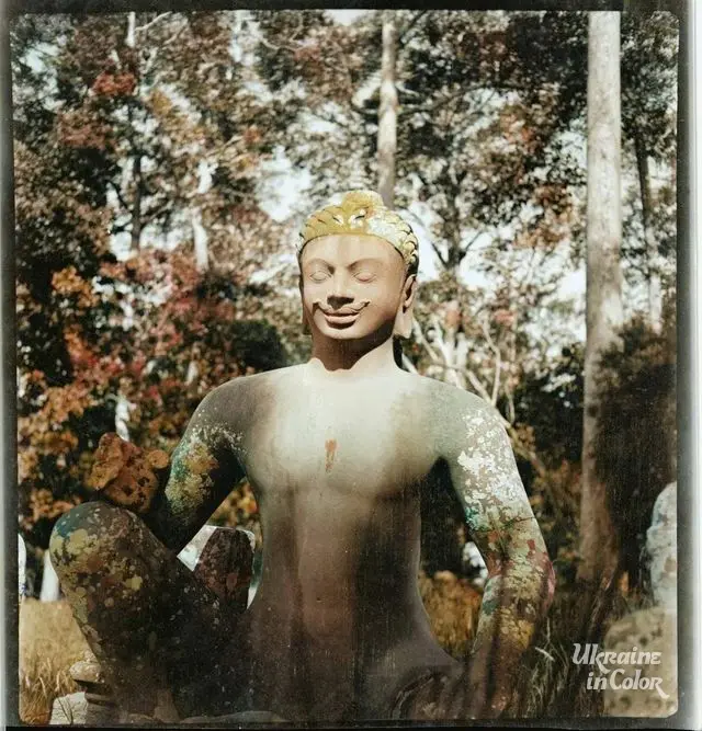 The statue of the god at Angkor through the eyes of Sofia Yablonska