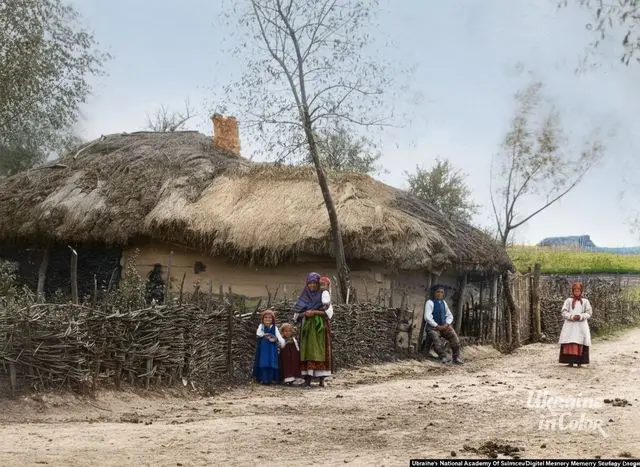 Сільські будинки в Україні кінця 1800-х або початку 1900-х років