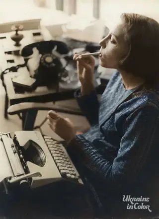 Clarice Lispector with a cigarette