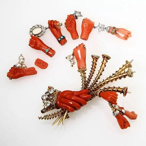 A set of coral jewels