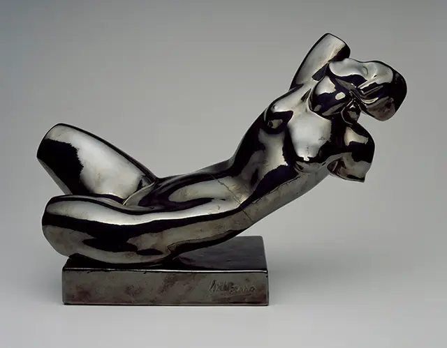 Лежачий торс, 1921-1922